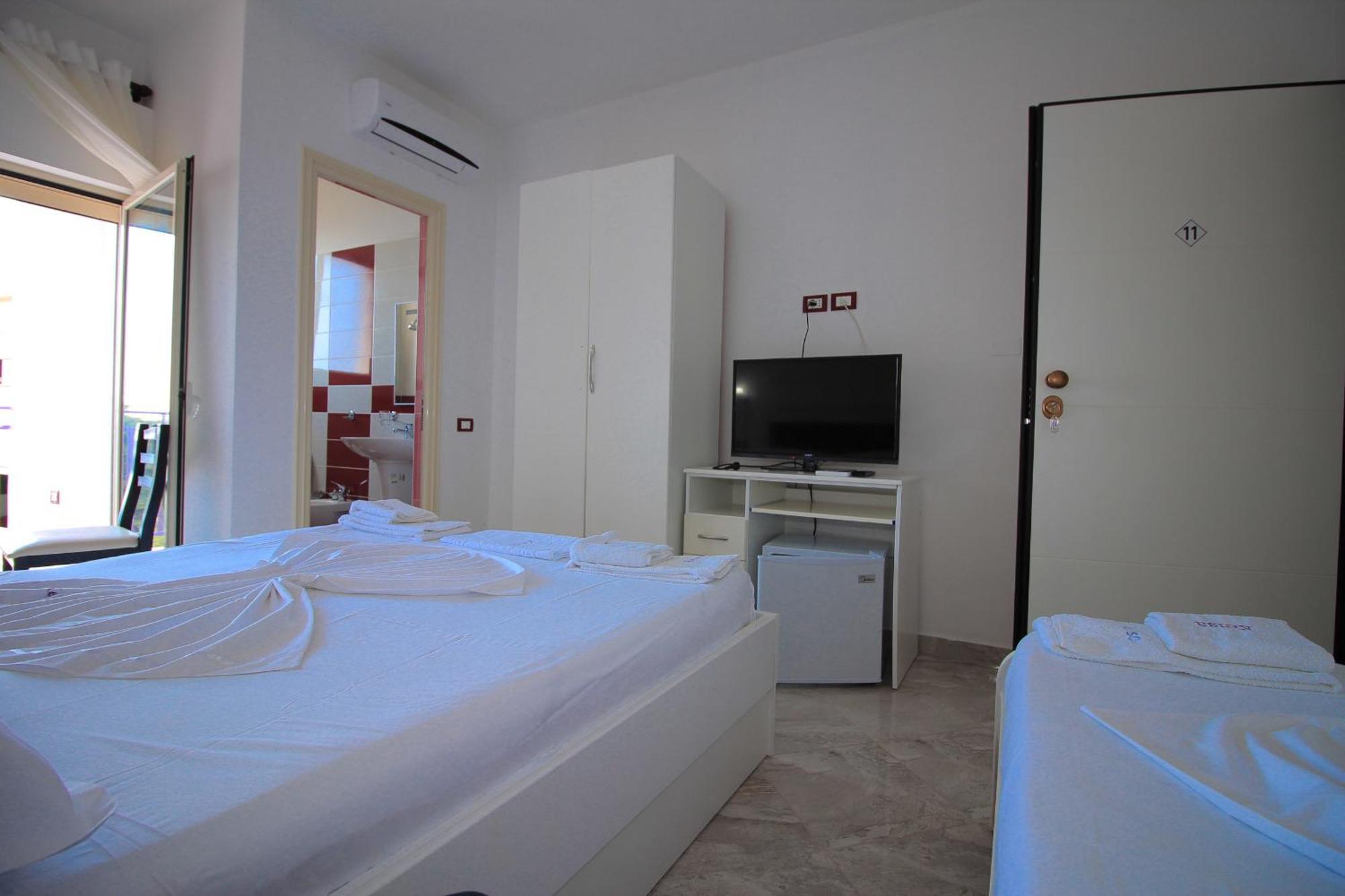 Hotel Keisa Dhermi Exterior photo