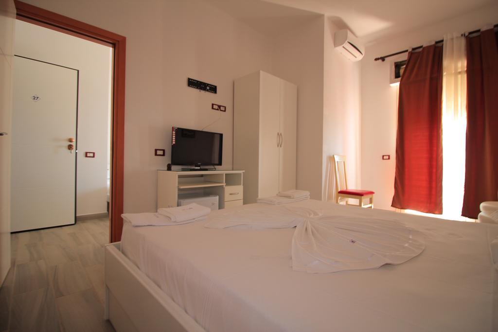 Hotel Keisa Dhermi Exterior photo