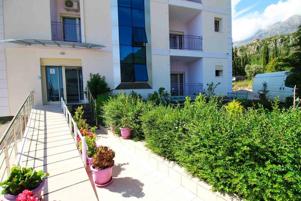 Hotel Keisa Dhermi Exterior photo