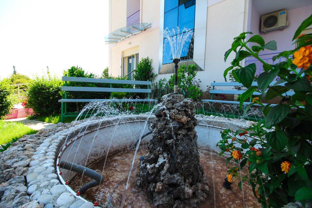Hotel Keisa Dhermi Exterior photo